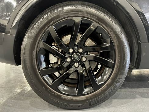 Used 2017 Land Rover Discovery SE AWD/4WD image 56