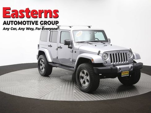 Used 2017 Jeep Wrangler Unlimited Sahara w/ Max Tow Package AWD/4WD image 52