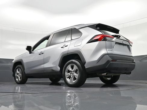 Used 2022 Toyota RAV4 XLE FWD image 29