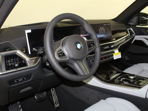 New 2026 BMW X5 xDrive40i w/ M Sport Package image 4