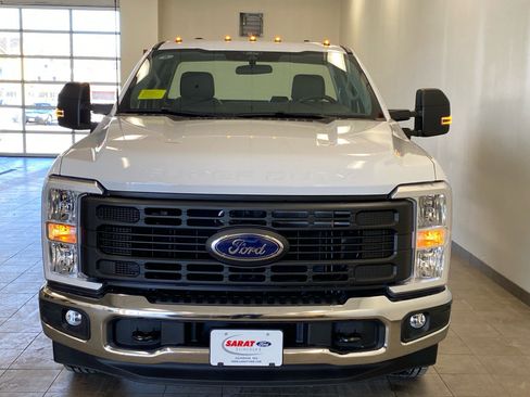 New 2026 Ford F250 XL w/ XL Chrome Package image 3