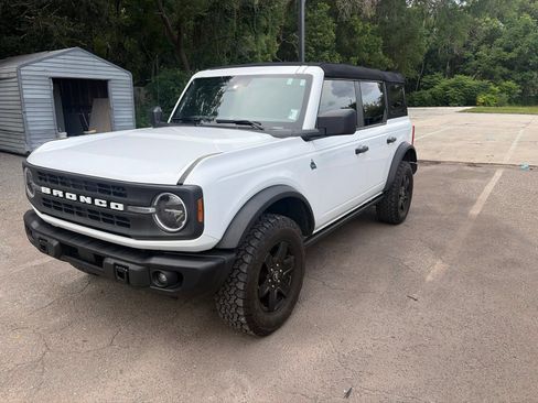 Used 2024 Ford Bronco Black Diamond AWD/4WD image 2