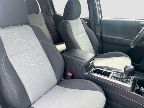 Used 2023 Toyota Tacoma TRD Sport w/ Black Out Package (TMS) image 26