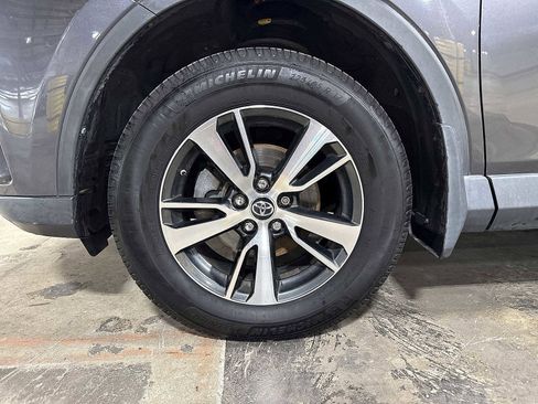 Used 2017 Toyota RAV4 XLE AWD/4WD image 10