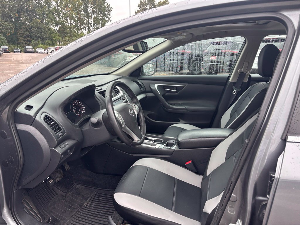 Used 2018 Nissan Altima 2.5 SV w/ 2.5 SV Technology Package FWD image 5