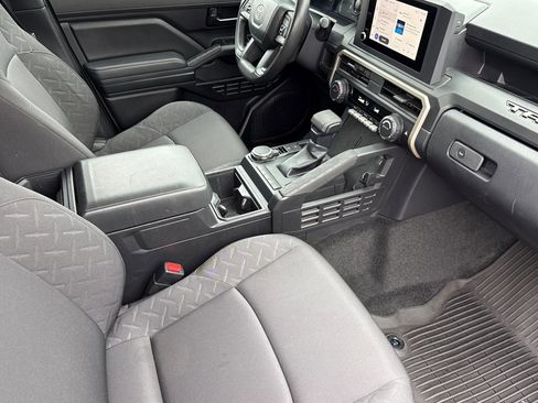 Used 2024 Toyota Tacoma SR image 18