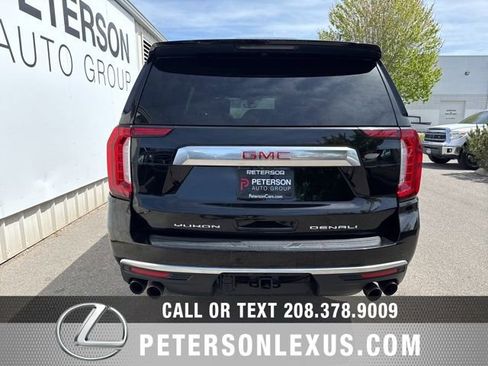 Used 2021 GMC Yukon XL Denali w/ Denali Premium Package AWD/4WD image 5