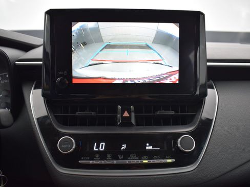 Used 2024 Toyota Corolla LE FWD image 15