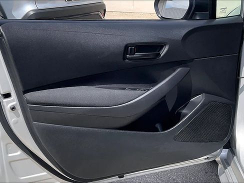 Used 2024 Toyota Corolla LE image 21