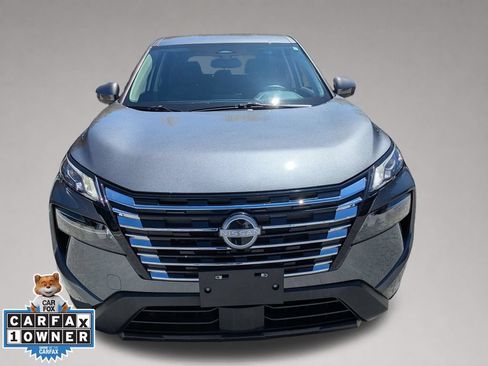 Used 2025 Nissan Rogue SV FWD image 9