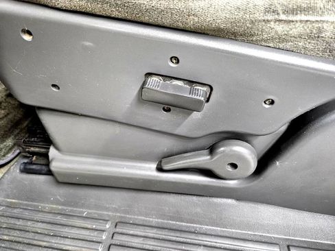 Used 2005 Chevrolet Silverado 1500 4x4 Extended Cab w/ Light Duty Power Package image 9