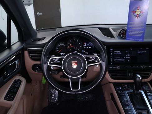 Used 2019 Porsche Macan image 19