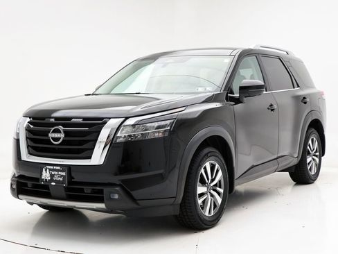 Used 2022 Nissan Pathfinder SL image 4