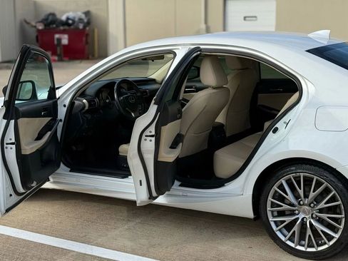 Used 2014 Lexus IS 250 w/ Navigation Package image 12