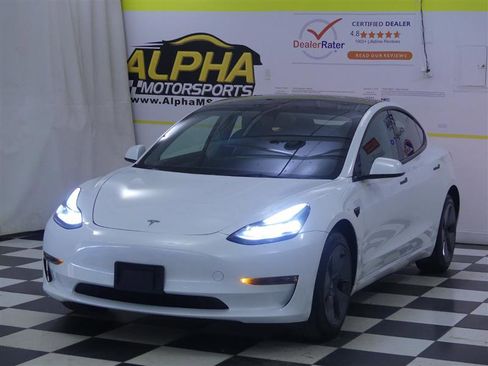 Used 2023 Tesla Model 3 Standard Range RWD image 3
