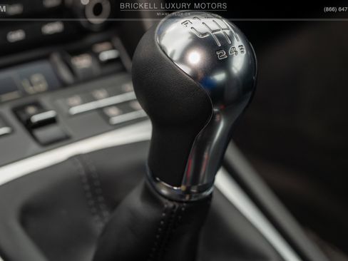 Used 2024 Porsche 718 Cayman image 29