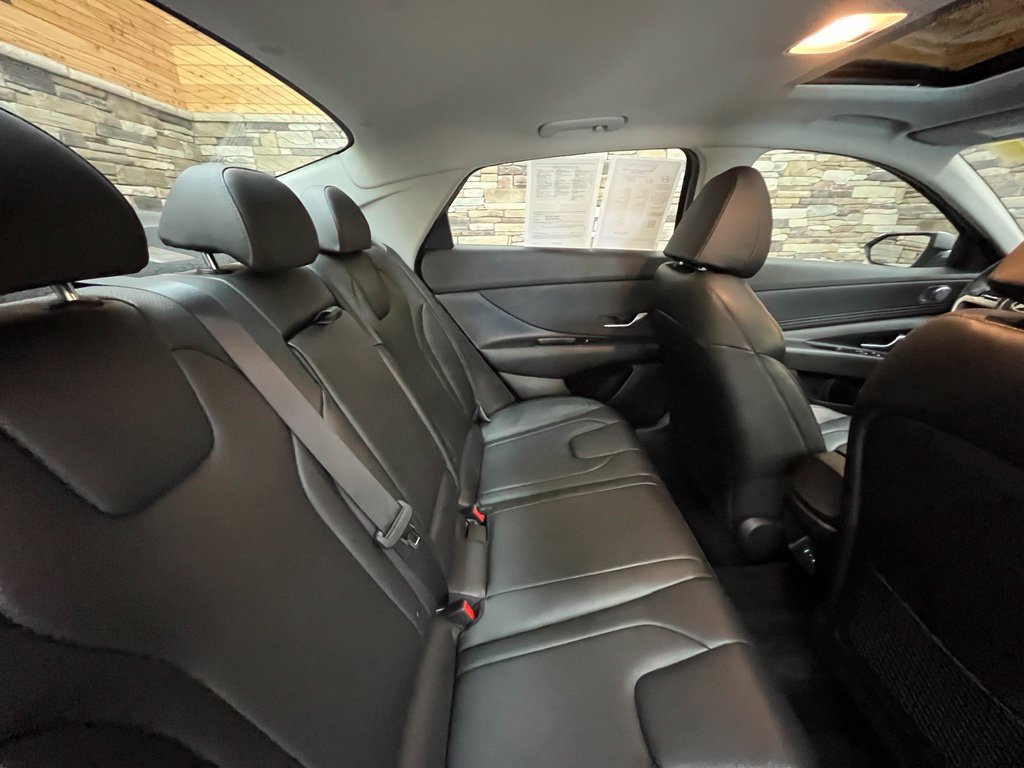 Certified 2024 Hyundai Elantra Limited FWD image 38