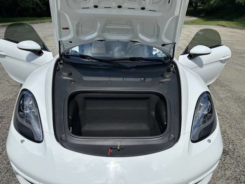 Used 2018 Porsche 718 Boxster image 18