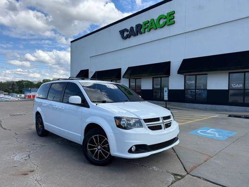 Used 2019 Dodge Grand Caravan GT FWD image 1