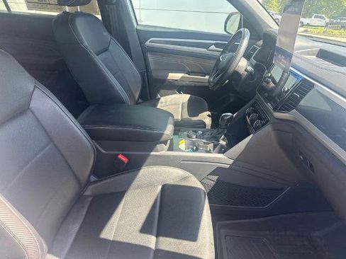 Used 2023 Volkswagen Atlas Cross Sport SEL R-Line AWD/4WD image 37