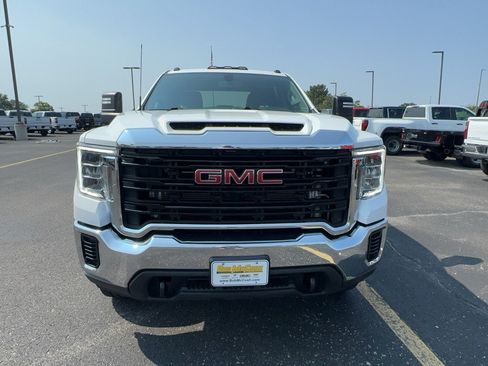 Used 2023 GMC Sierra 3500 Pro w/ Convenience Package AWD/4WD image 9