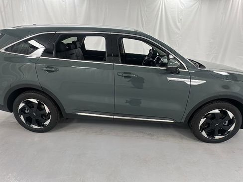 New 2026 Kia Sorento EX AWD/4WD image 2