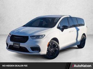 New 2026 Chrysler Pacifica Select AWD/4WD video 1