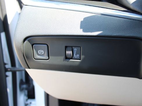 Certified 2023 Buick Enclave Essence w/ Experience Buick Package AWD/4WD image 14