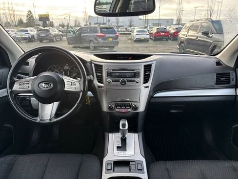 Used 2011 Subaru Outback 2.5i Premium image 12