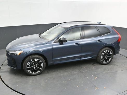 New 2026 Volvo XC60 B5 Plus w/ Protection Package Premier image 33