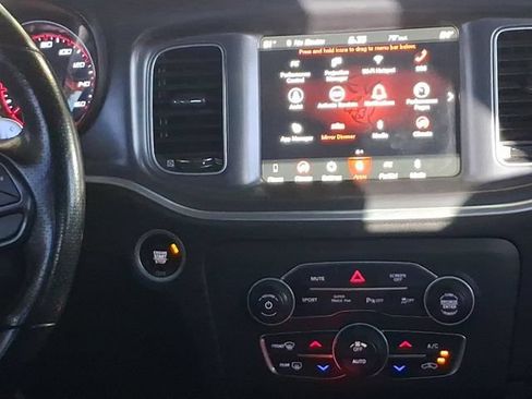 Used 2022 Dodge Charger R/T RWD image 4
