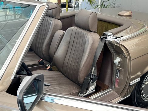 Used 1987 Mercedes-Benz 560 SL image 27