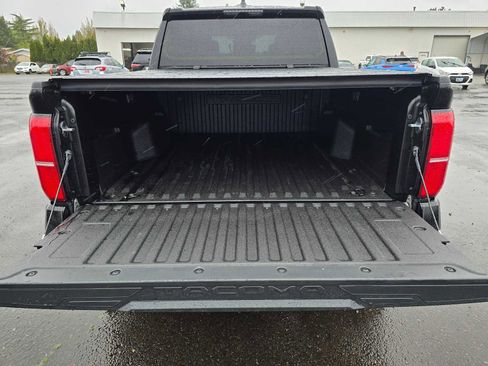 Certified 2025 Toyota Tacoma TRD Off-Road image 14