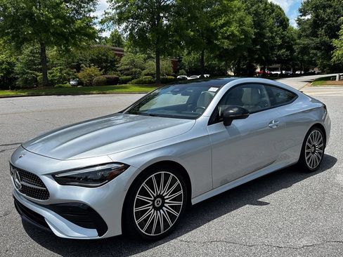 Certified 2026 Mercedes-Benz CLE 300 4MATIC Coupe image 4
