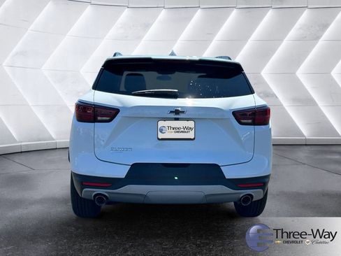 New 2026 Chevrolet Blazer LT w/ Convenience Package FWD image 4