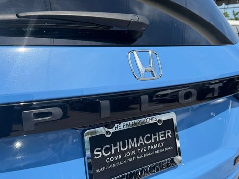 Used 2024 Honda Pilot TrailSport image 9