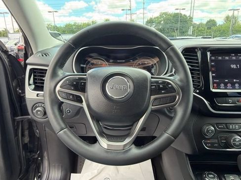Used 2019 Jeep Cherokee Limited AWD/4WD image 23