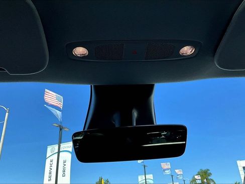 Used 2022 Tesla Model Y Performance image 14