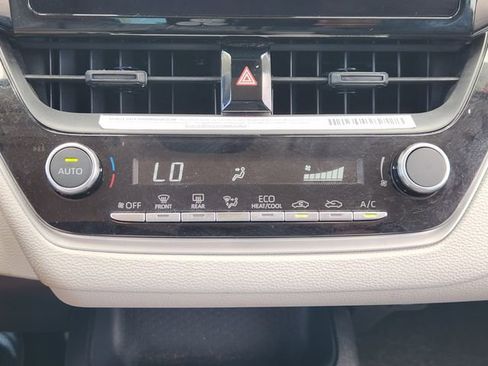 Used 2024 Toyota Corolla LE FWD image 14