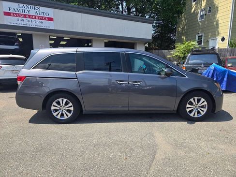 Used 2017 Honda Odyssey EX image 17