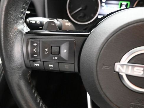 Used 2022 Nissan Rogue SL w/ SL Premium Package image 21