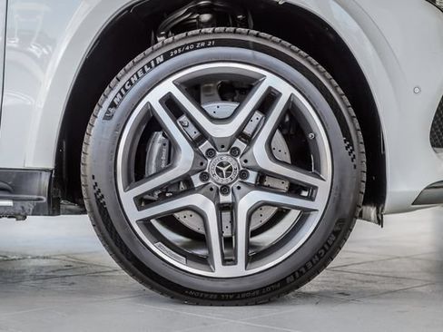 Used 2018 Mercedes-Benz GLS 550 4MATIC image 16