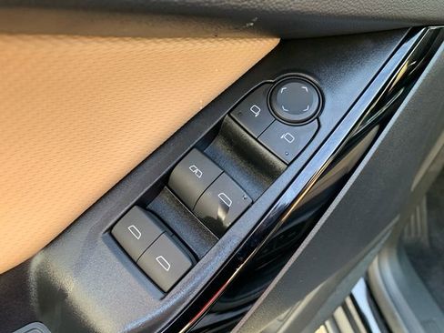 Used 2025 Chevrolet Equinox ACTIV w/ Safety and Technology Package image 18