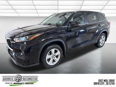 Used 2024 Toyota Highlander LE