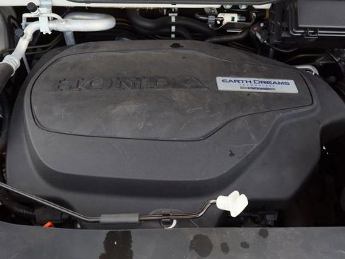 Used 2018 Honda Pilot Touring image 34