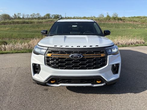 New 2026 Ford Explorer Tremor AWD/4WD image 8