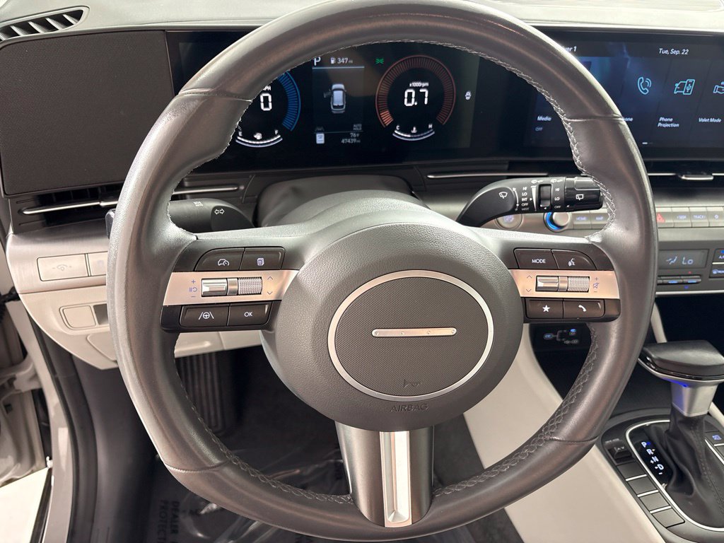 Used 2025 Hyundai Kona SEL FWD image 27