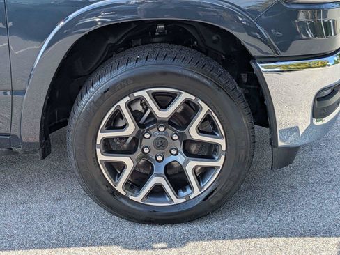 Certified 2025 RAM 1500 Laramie AWD/4WD image 13