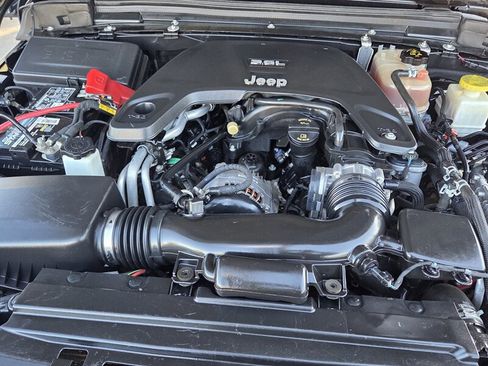 Used 2020 Jeep Gladiator Rubicon w/ Uconnect 4C Nav & Sound Group image 50