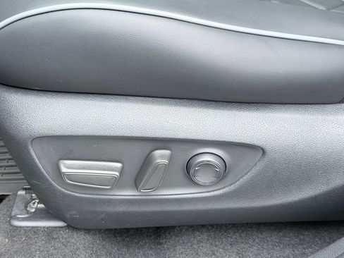 Used 2022 Toyota RAV4 XLE w/ Convenience Package FWD image 24
